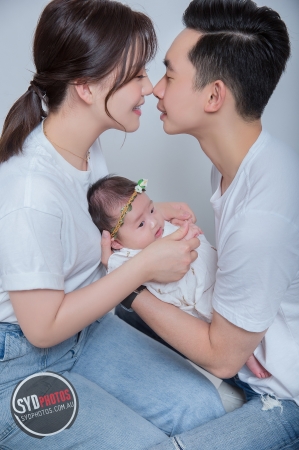 Family Baby Photography In Sydney | Family Baby Photoshoot In Sydney